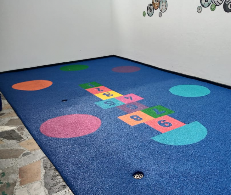 Pisos Para Parques Infantiles Cauchos Y Plásticos Caelca Sas 5680